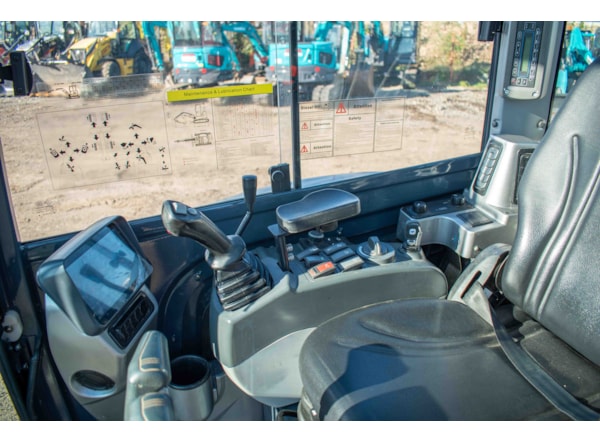 Miniexcavator SUNWARD 35UF de vanzare